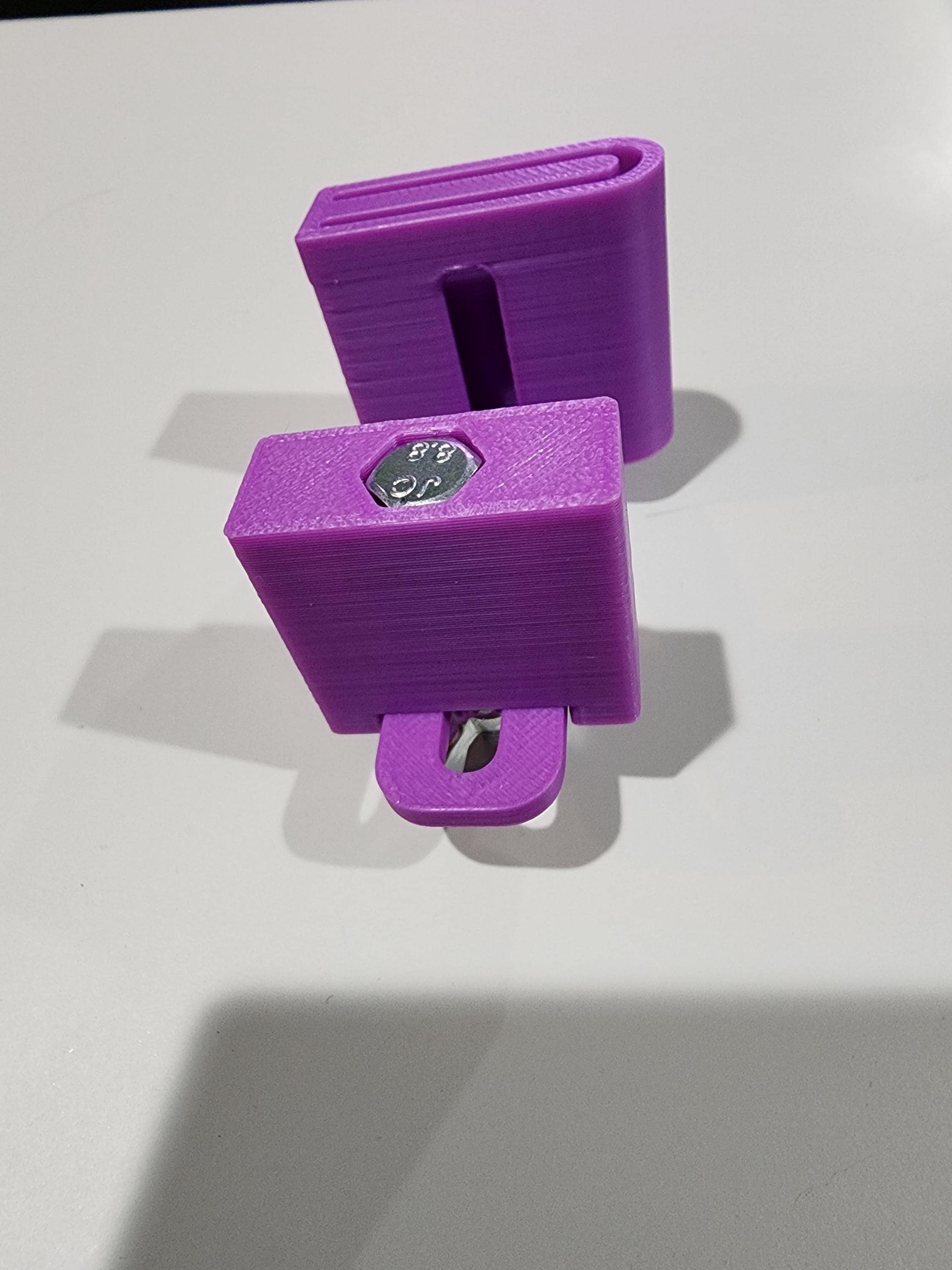 Third Hand Binding Folder Clip streamlines binding for quilting & sewing projects secures fabric ensures smooth feeding for perfect binding