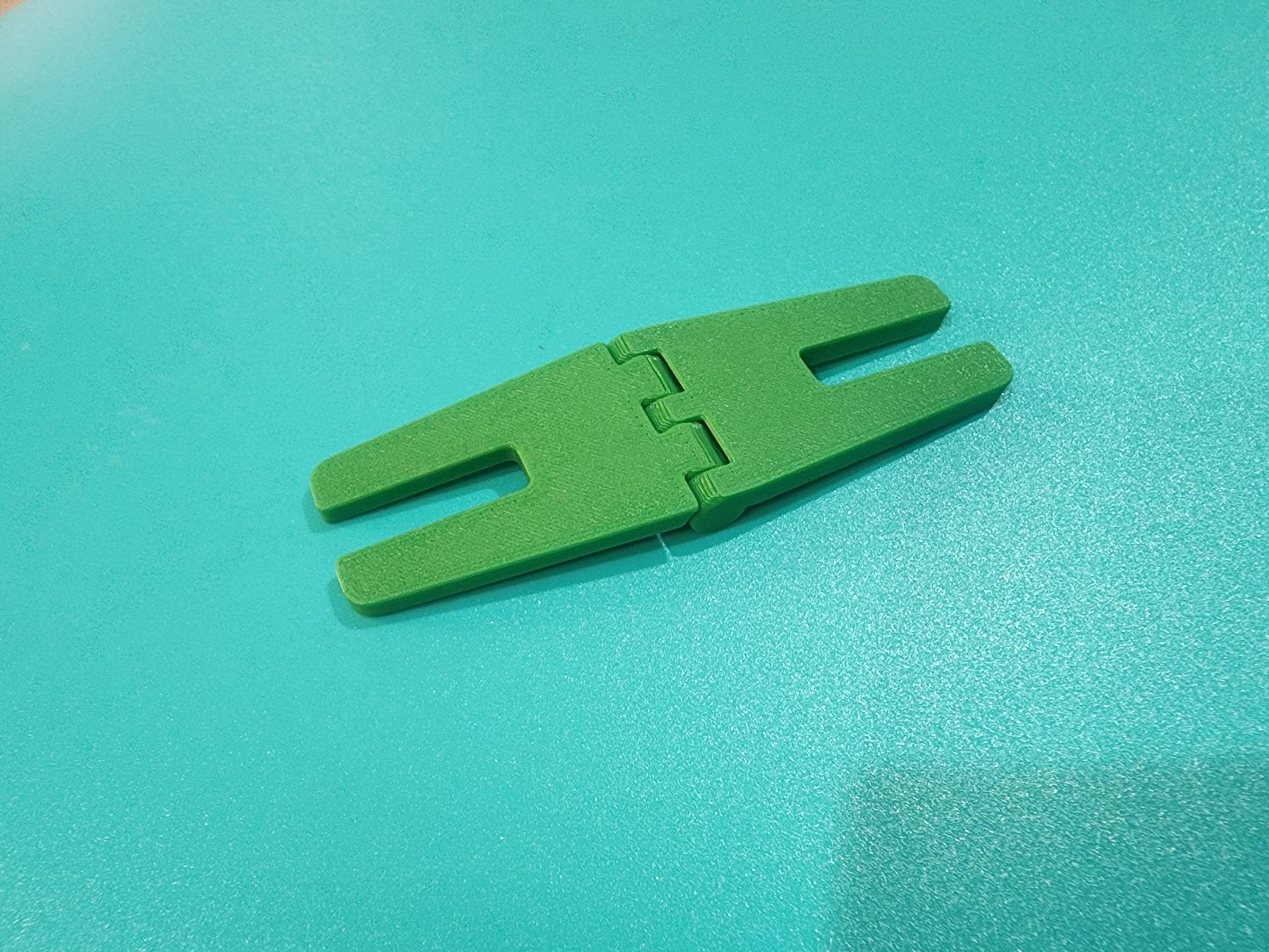 Hump Hopper | Sew Over Thick Seams with Ease | Thick Seam Aid | Prevents Needle Breaks