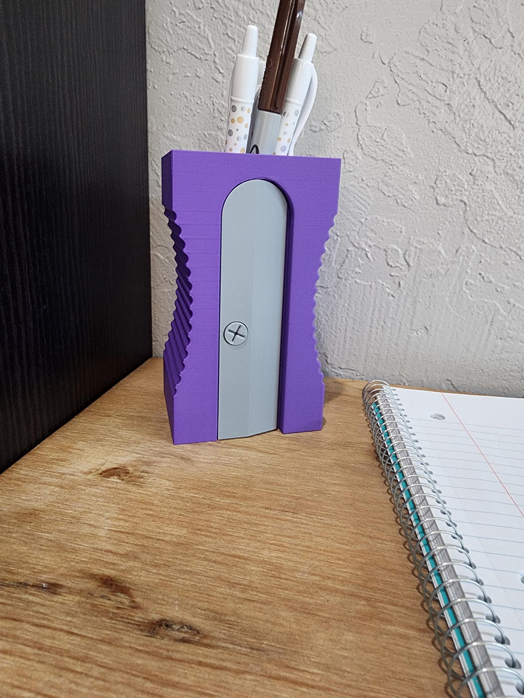 3D-Printed Giant Sharpener Pencil Holder: Teacher Desk Organizer
