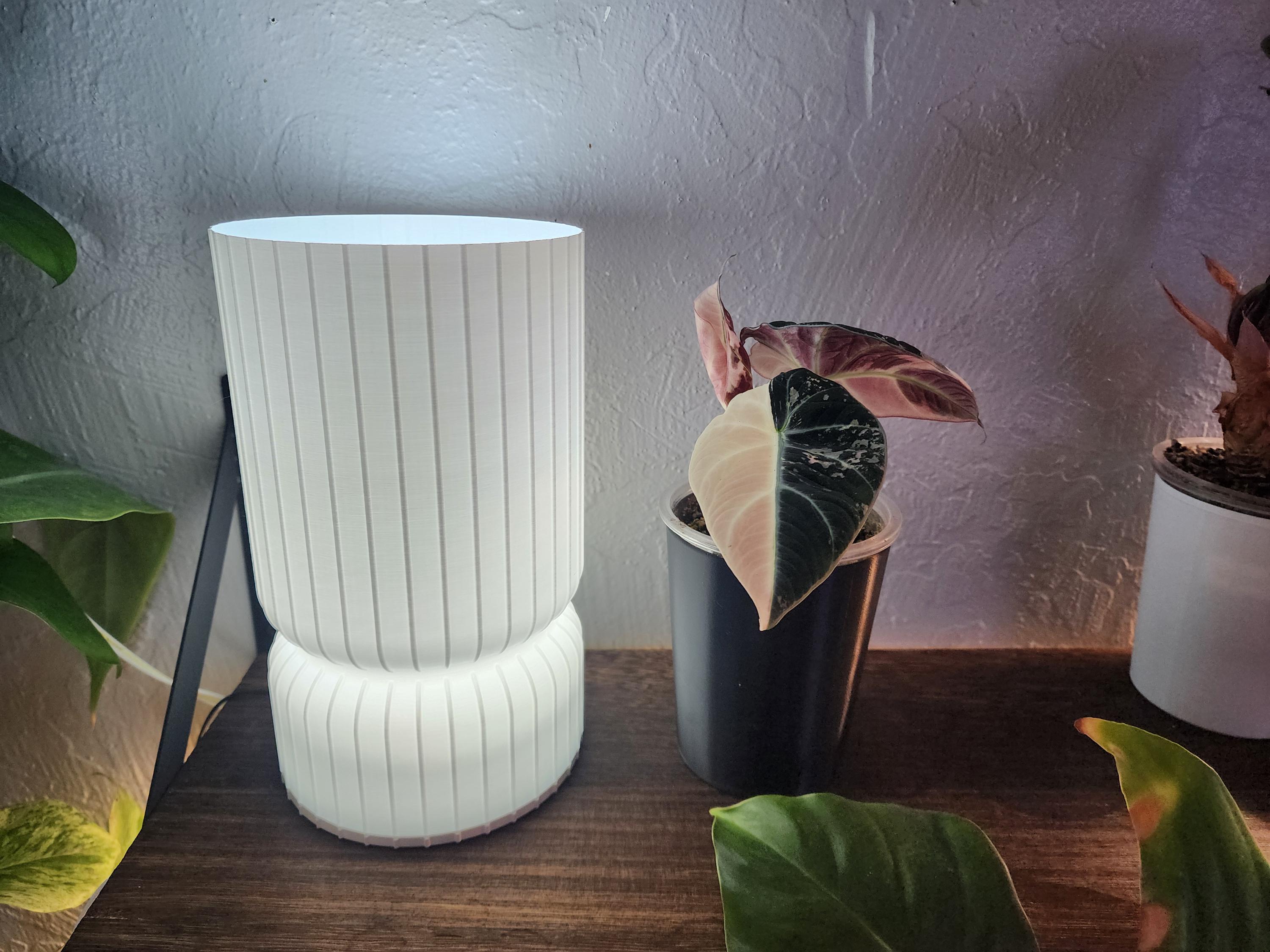 Modern Industrial Table Lamp: Ambient Mood Lighting, Cozy Decor