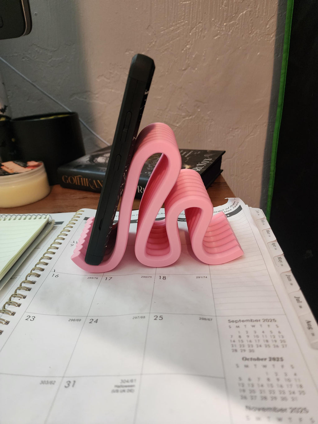 Noodle Phone Holder – Modern Phone Stand for Desk | Minimalist iPhone Holder | Office Decor & Desk Organization | Phone Dock | Table | ERead