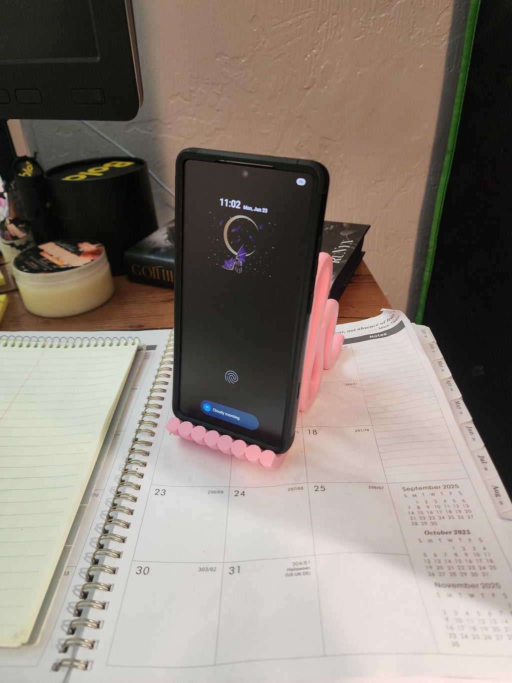 Noodle Phone Holder – Modern Phone Stand for Desk | Minimalist iPhone Holder | Office Decor & Desk Organization | Phone Dock | Table | ERead