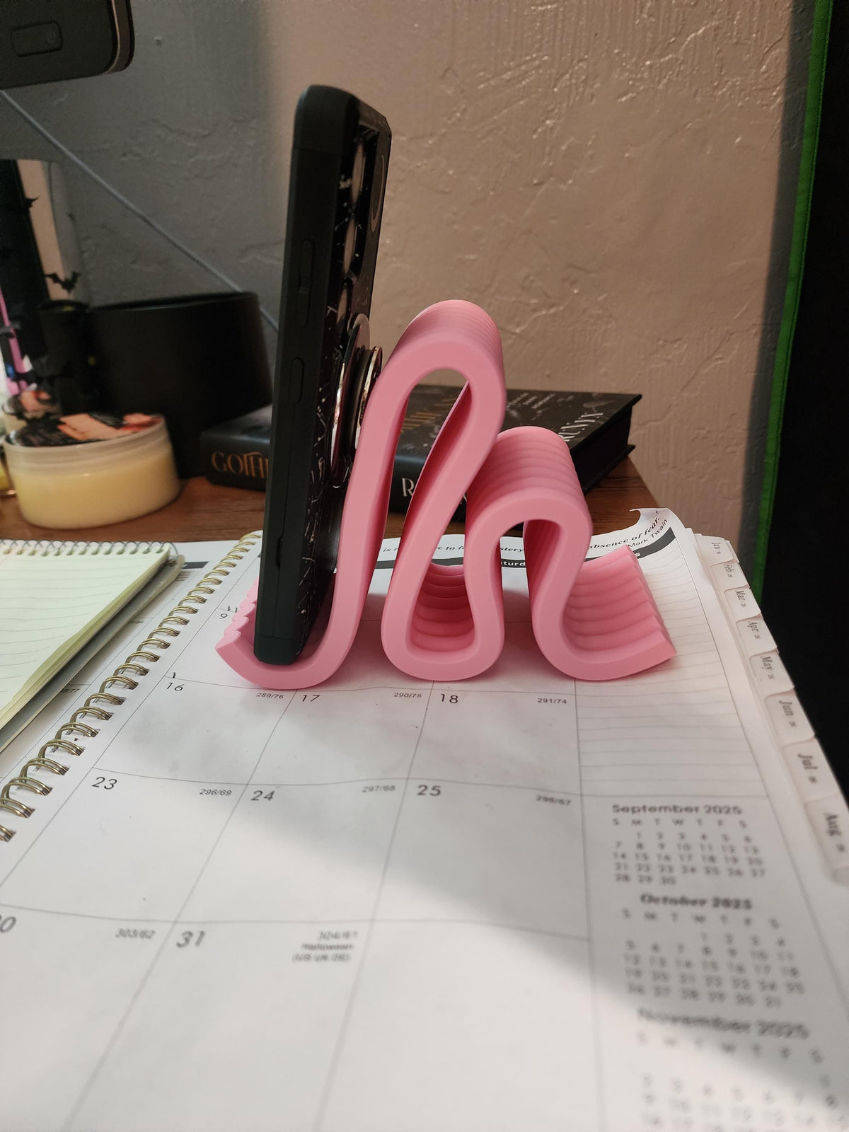 Noodle Phone Holder – Modern Phone Stand for Desk | Minimalist iPhone Holder | Office Decor & Desk Organization | Phone Dock | Table | ERead