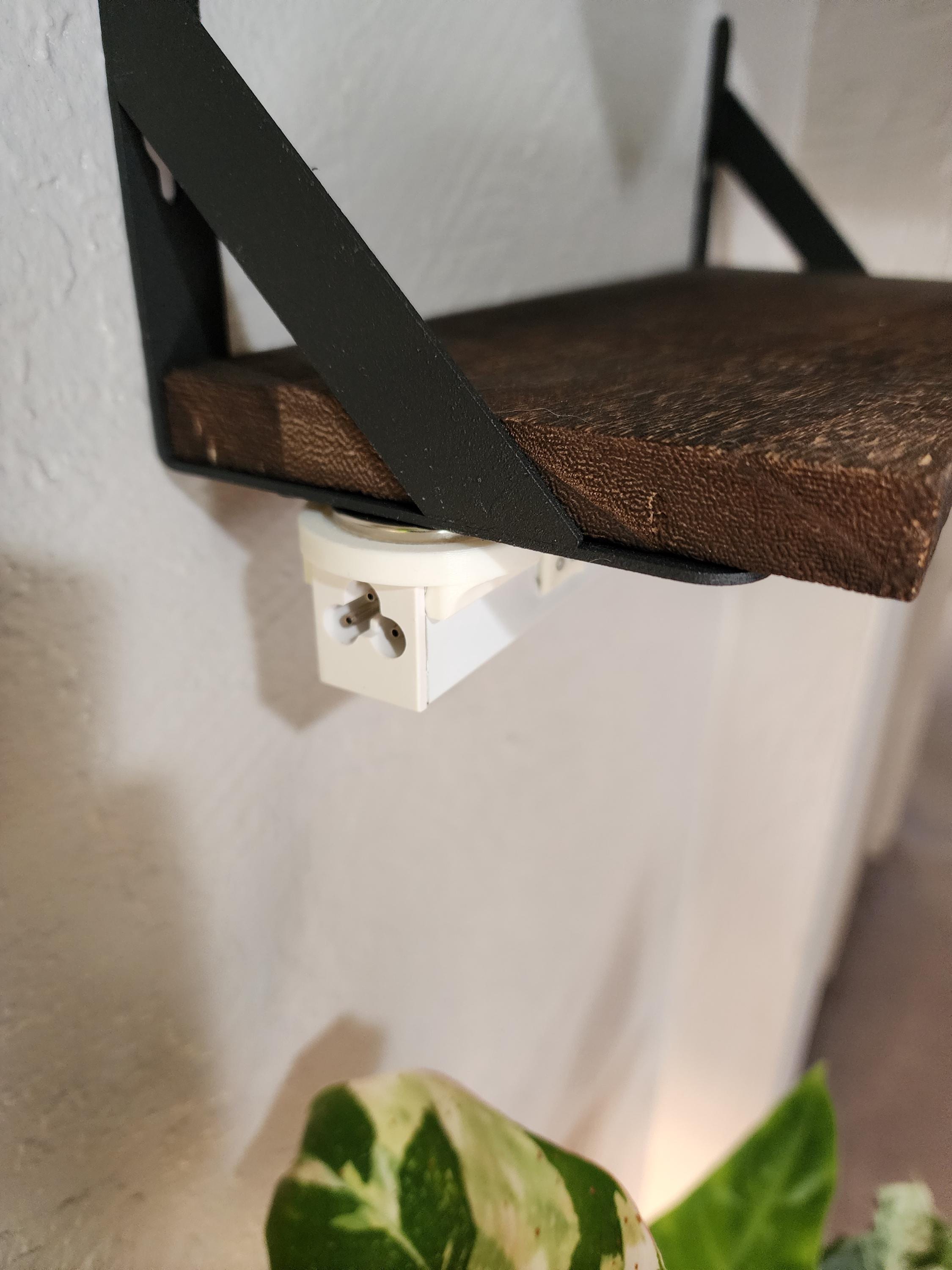 Magnetic Grow Light Clips for Barrina T5 – Fits IKEA Greenhouse (Set of 4)