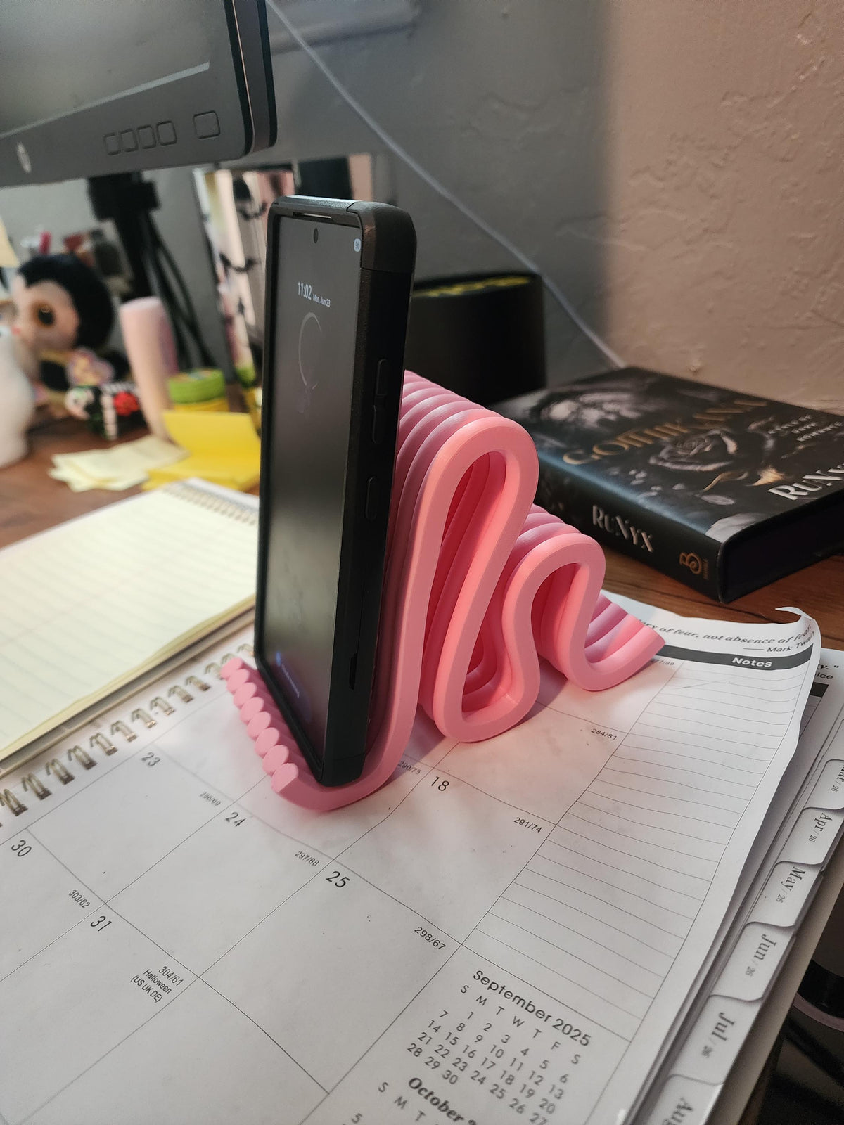 Noodle Phone Holder – Modern Phone Stand for Desk | Minimalist iPhone Holder | Office Decor & Desk Organization | Phone Dock | Table | ERead