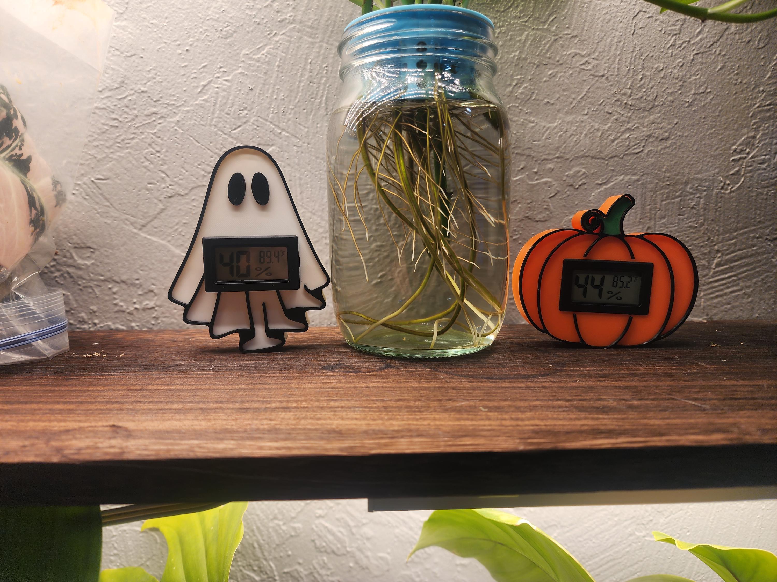 Monstera Leaf Hygrometer: Magnetic Plant Humidity Monitor