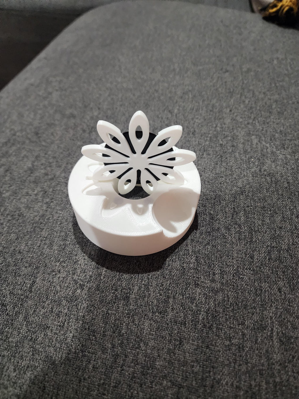 Thread Cutter – give new life to your old 45mm rotary blades (45mm blade not included)
