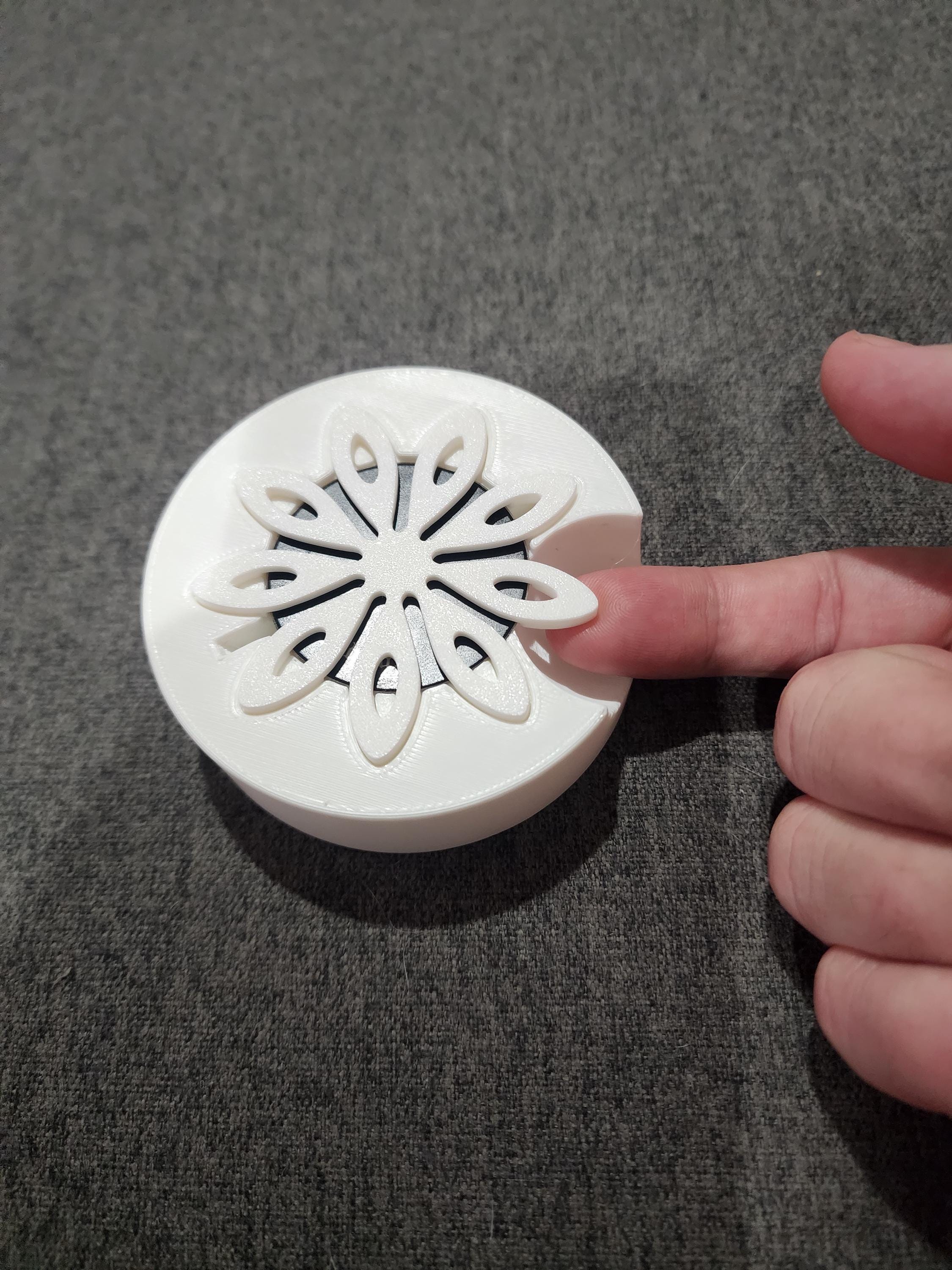 Thread Cutter – give new life to your old 45mm rotary blades (45mm blade not included)