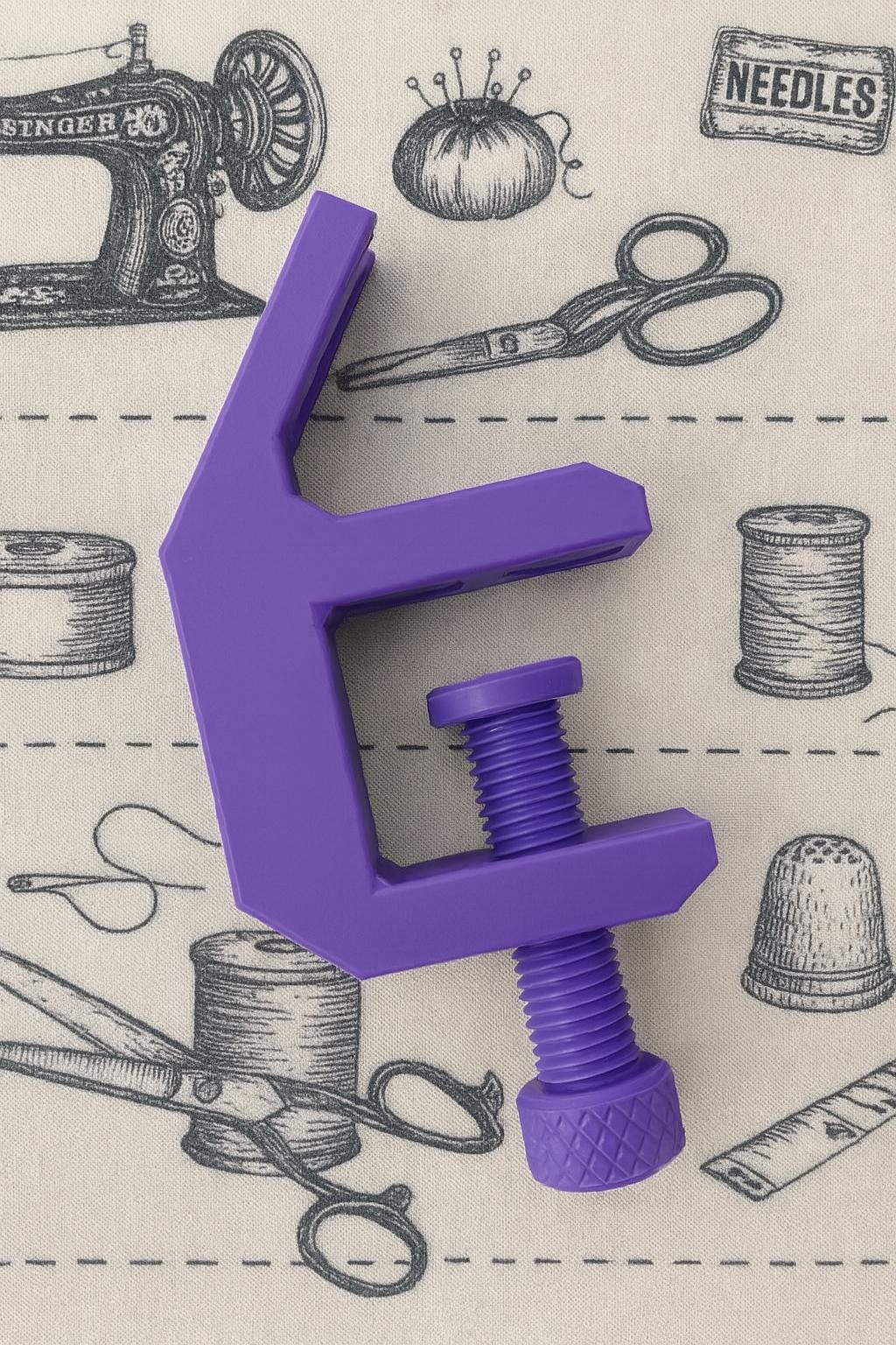 Zipper Pull Jig – Sewing Third Hand Tool for Attaching Zipper Pulls DIY Zipper Installation Aid – Sewing Room Gadget for Crafters & Quilters
