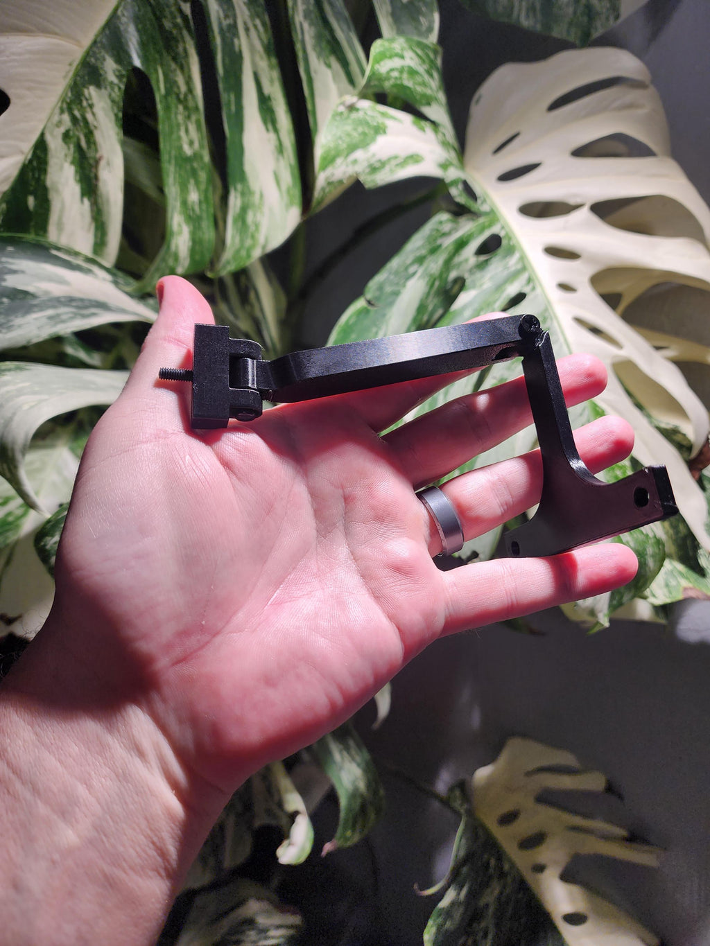 Corner Fan Mount for IKEA Milsbo Greenhouse Cabinet