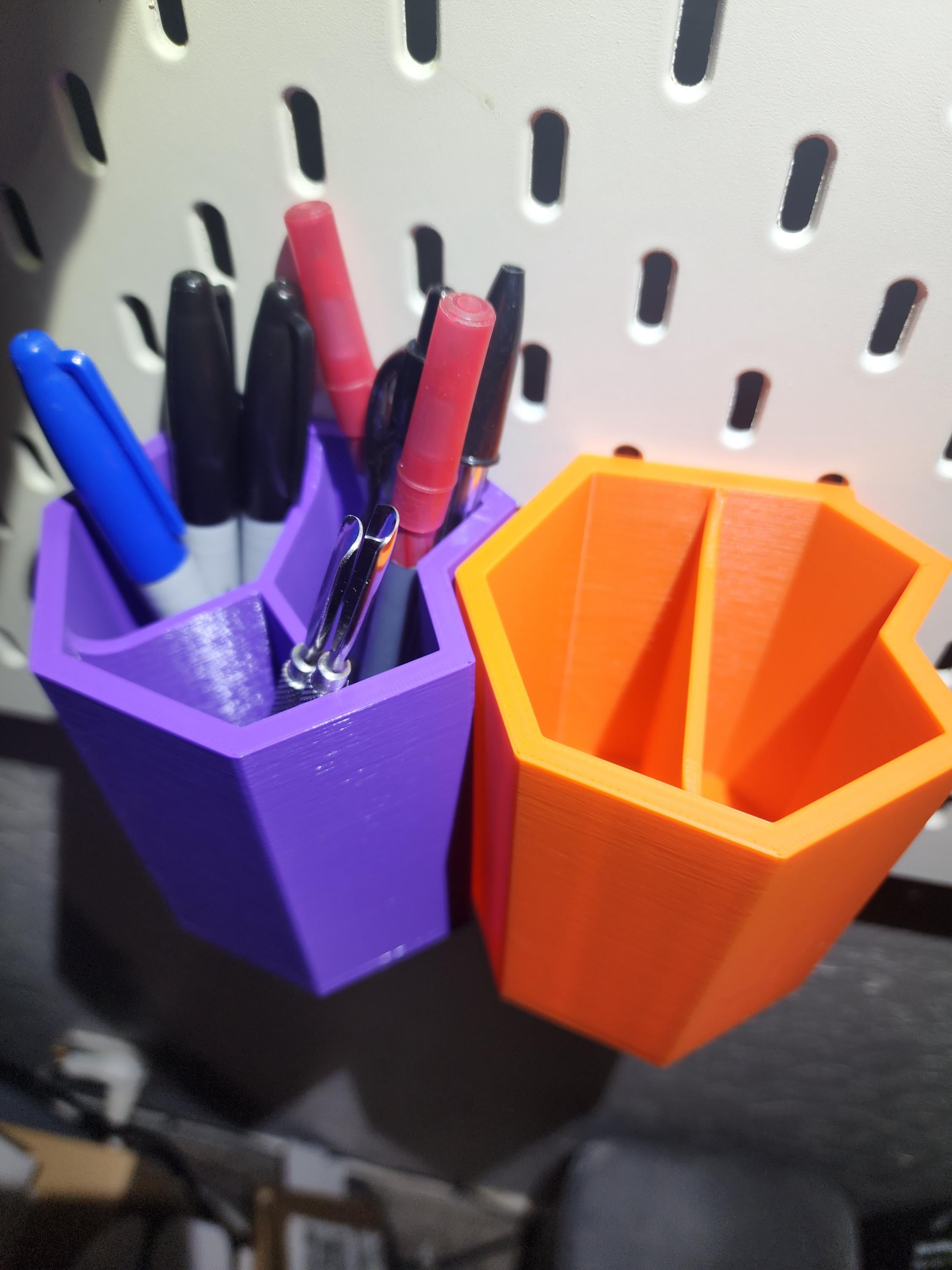Brush & Pencil Cup Organizer – Hexagon Holder Compatible with IKEA SKÅDIS Pegboards | Desk, Craft, or Office Storage