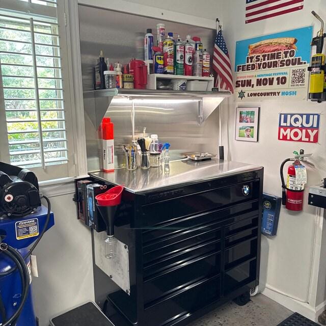 Leak-Proof Magnetic Funnel Holder | Drip Drain Rack for Toolboxes, Lifts & Service Carts
