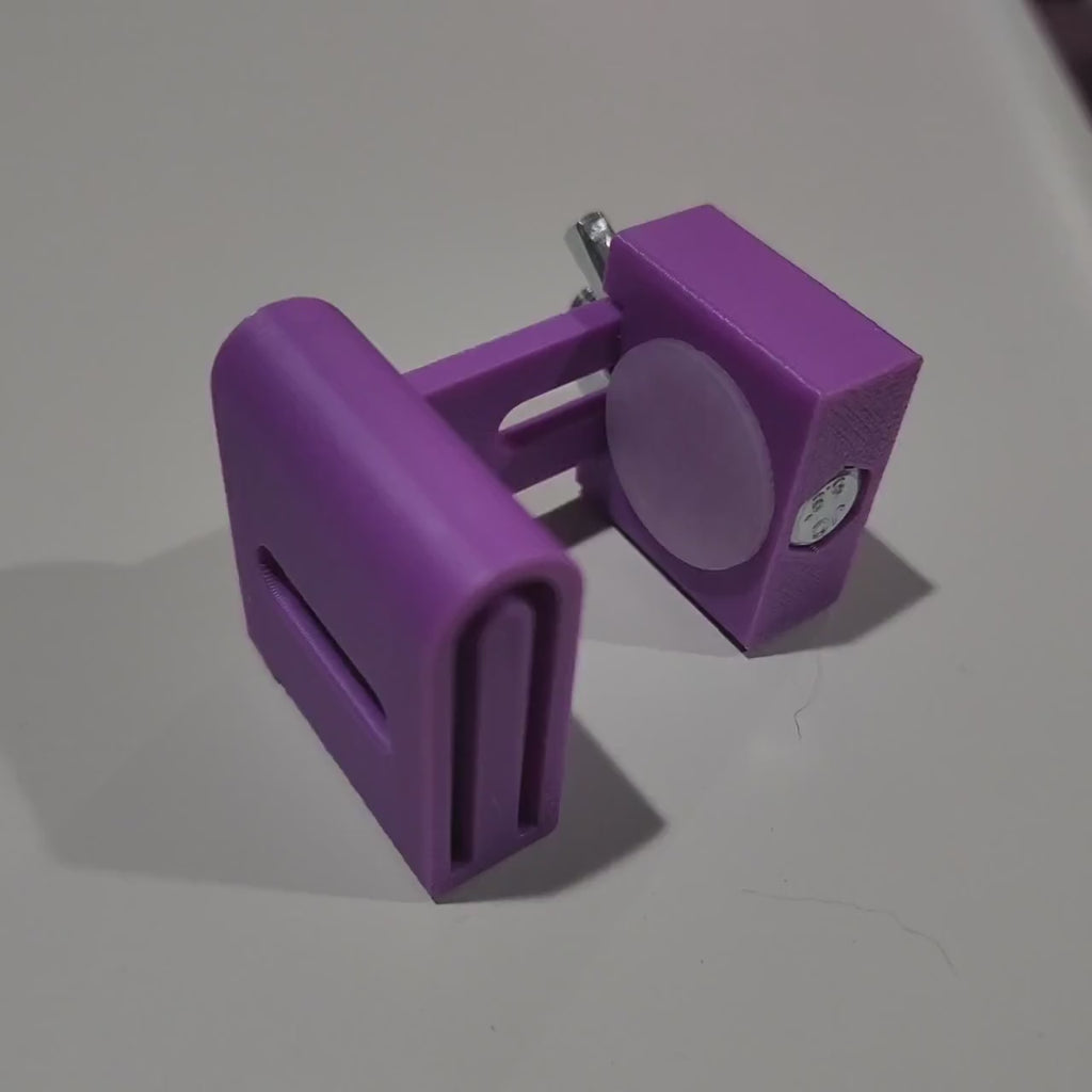 Third Hand Binding Folder Clip streamlines binding for quilting & sewing projects secures fabric ensures smooth feeding for perfect binding